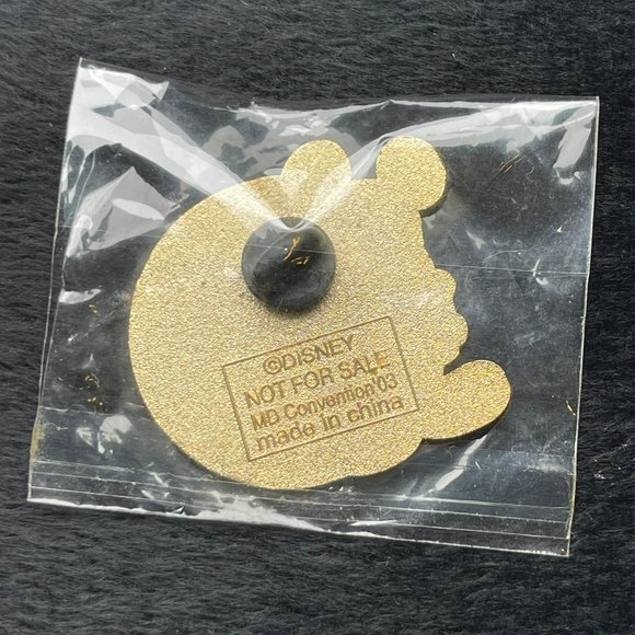 Mickey Pooh Disney Fit Show 2003 Pin Tokyo Disney Land - Picture 3 of 3